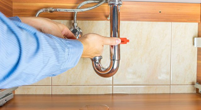 Comparatif plomberie et plombier : les services à domicile disponibles