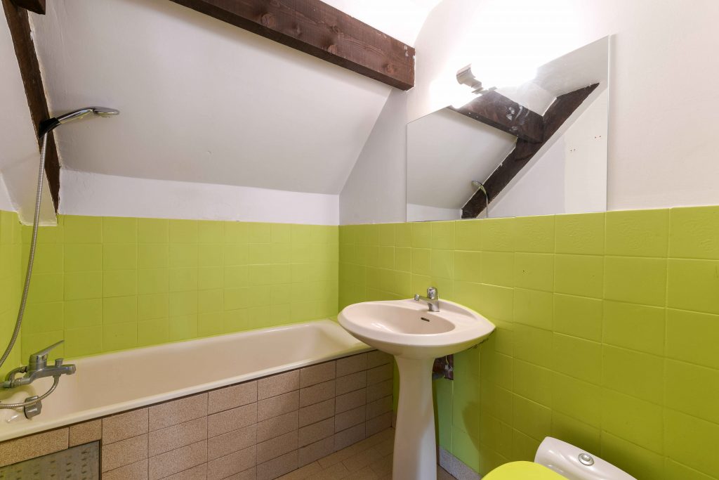 salle de bain avant rénovation