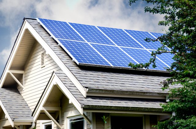 panneau solaire sur un toit