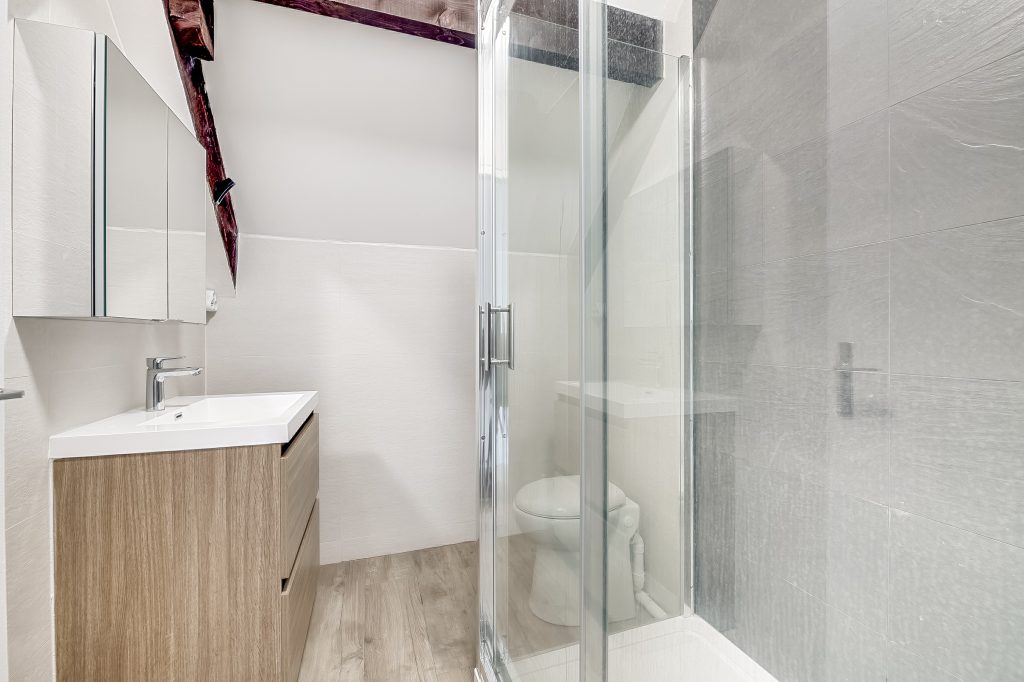salle de bain après rénovation