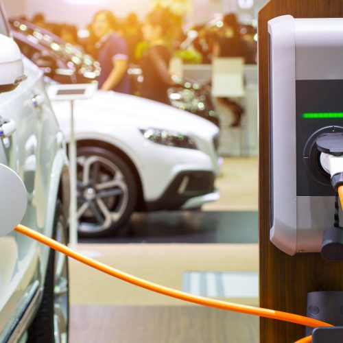 Quels sont les différents moyens de recharge d’une voiture électrique ?