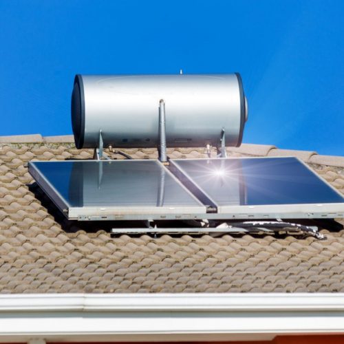 Quelle est la différence entre un panneau solaire et un panneau photovoltaïque ?