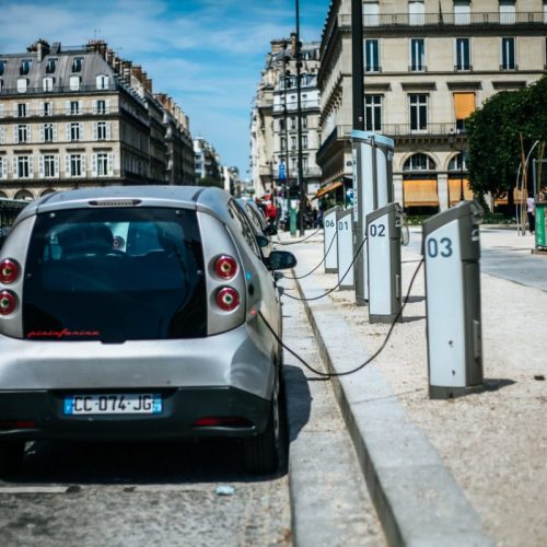Où recharger sa voiture électrique à Paris ?