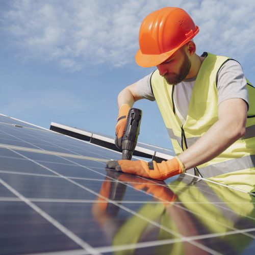 Comment calculer le nombre de batteries pour une installation solaire ?