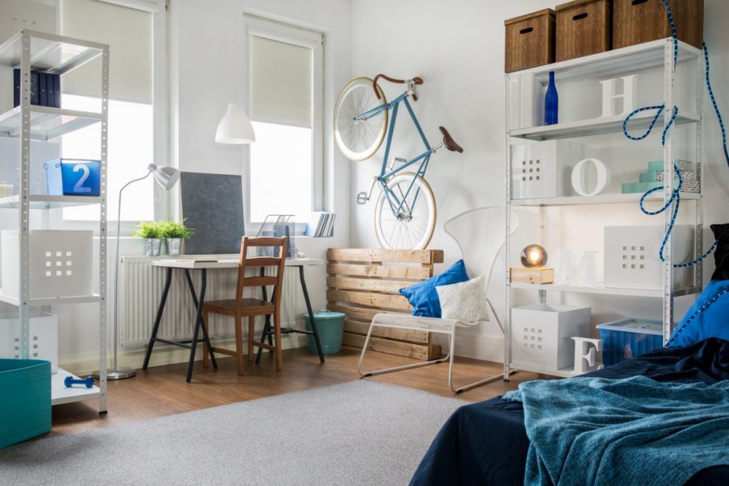 espace-bureau-petit-interieur