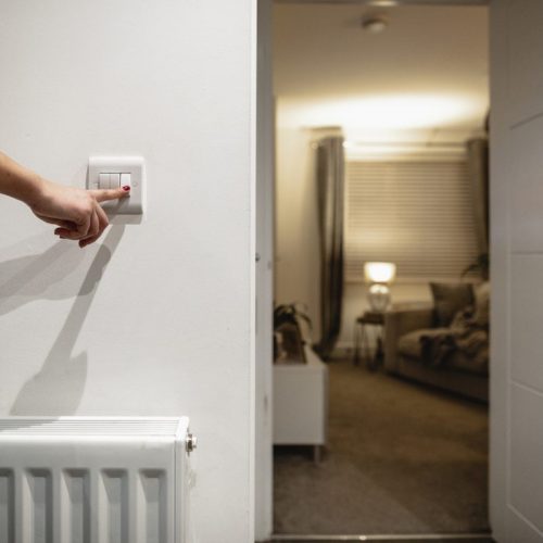 Comment installer un interrupteur avec un voyant témoin ?