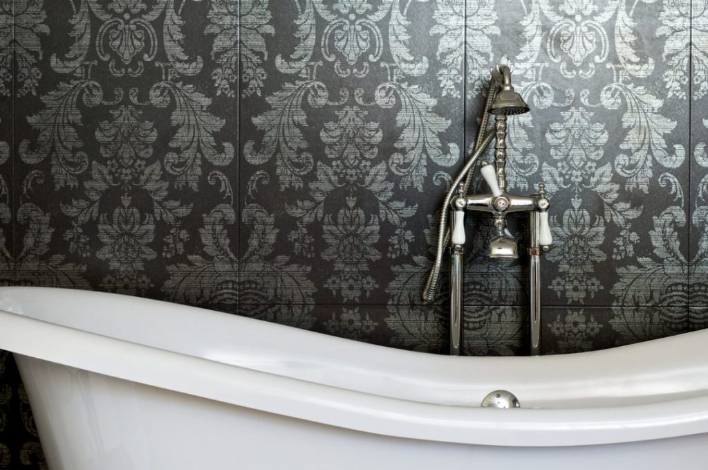 papier peint salle de bain