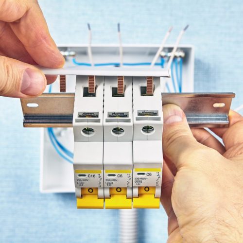 À quoi sert le peigne électrique d’alimentation pour tableau électrique ?