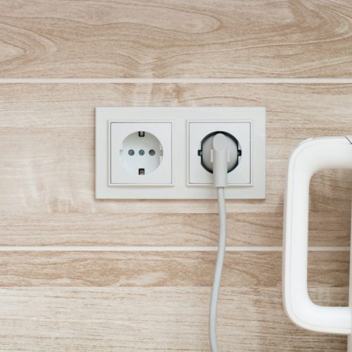 Prises de courant électriques : que dit la norme NF C 15-100 ?