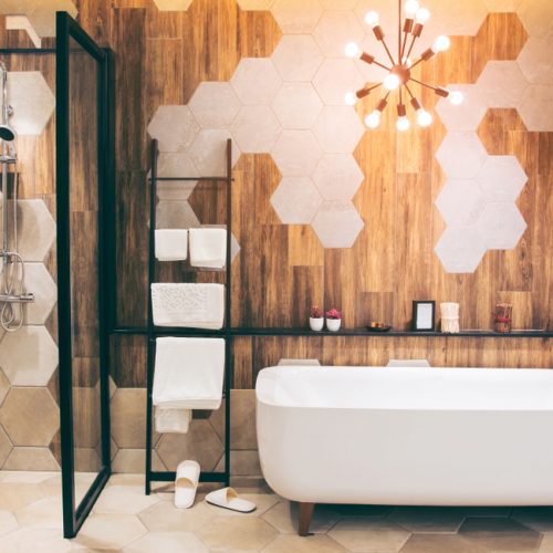 Le tableau électrique dans la salle de bains est-il autorisé ?