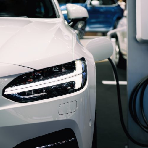 Les câbles de recharge de voiture électrique : comment choisir le bon ?