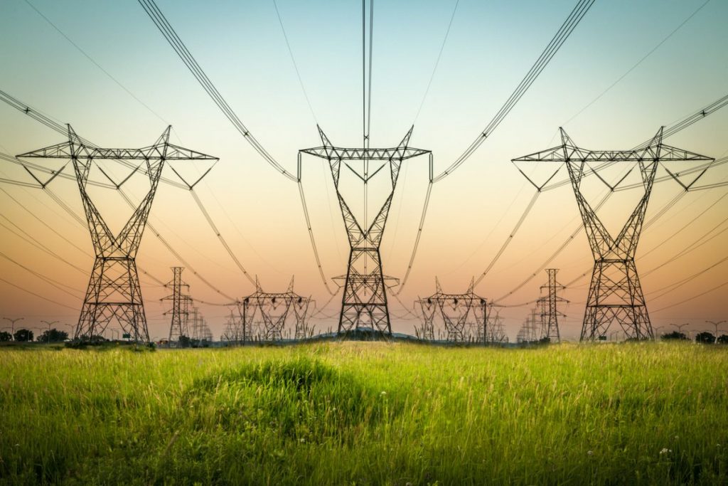 distribution électrique monophasé triphasé