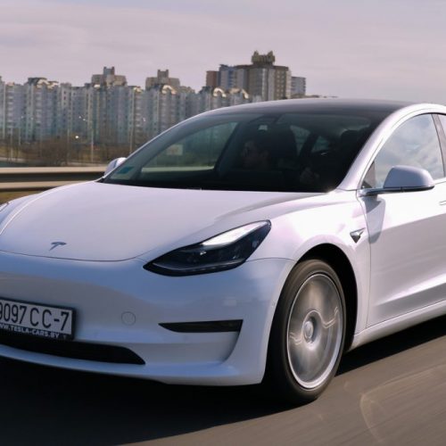 Quelle borne de recharge pour une Tesla Model X ?