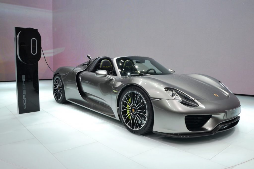 Comment recharger la Porsche 918 Spyder ?