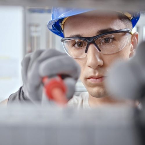 Comment choisir un inverseur de source ?