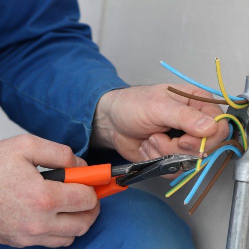 À quoi sert le neutre en électricité et comment l’identifier ?