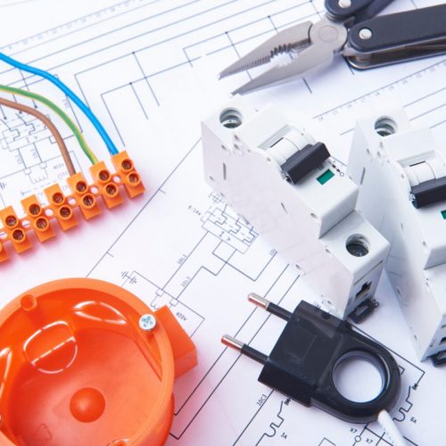 Comment a été élaborée la norme électrique NFC 15-100 ?