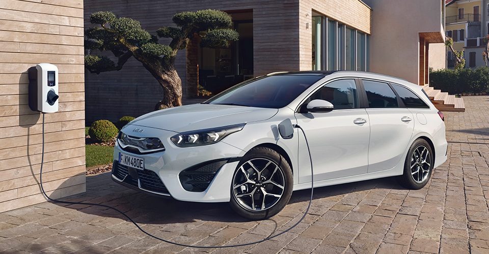 kia-ceed-sw-recharge