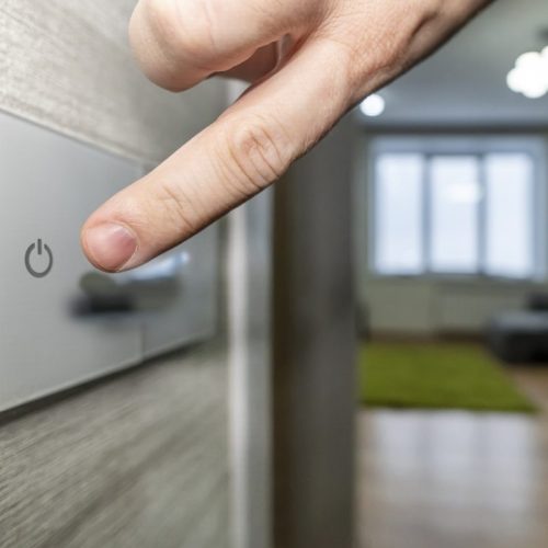 Tout savoir sur l’interrupteur à effleurement
