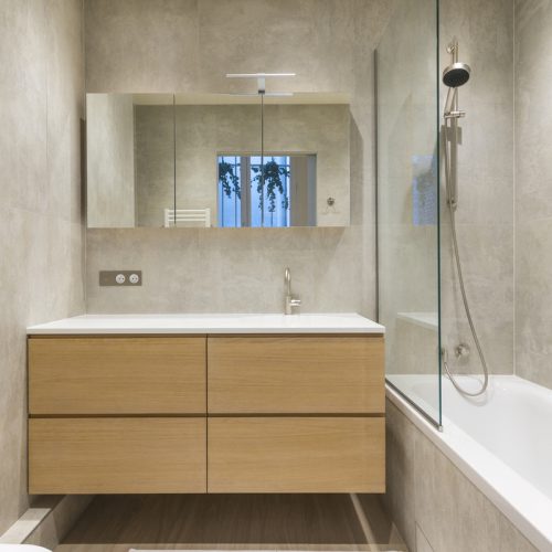 Prises électriques et points d’eau : les distances à respecter