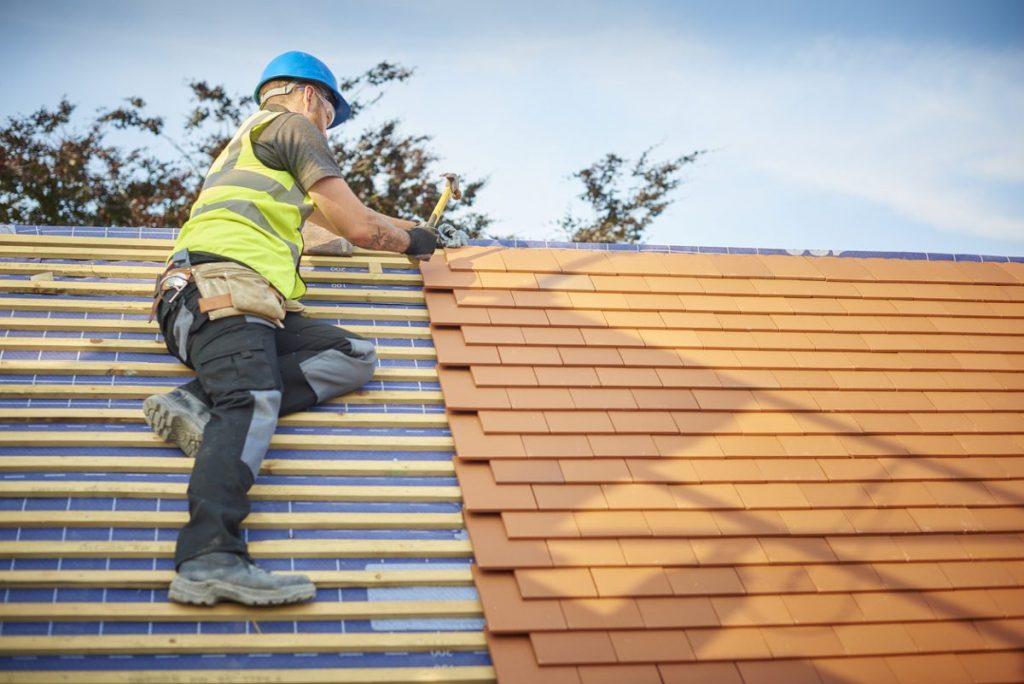 travaux toiture été
