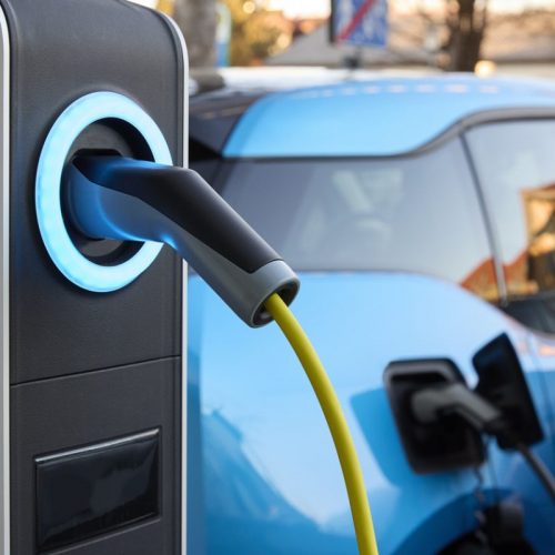 Comment estimer le prix de revente de votre voiture électrique ?