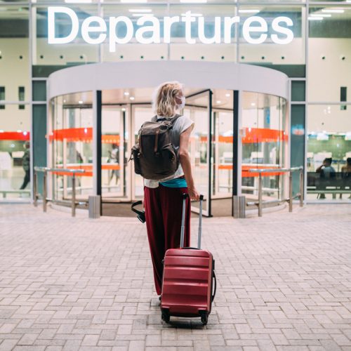 Faut-il couper l’électricité quand on part en vacances ?