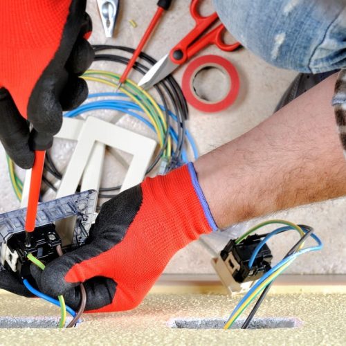 Comment trouver la phase et le neutre en électricité ?