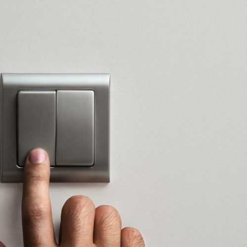 Quel style pour les enjoliveurs de mes prises et interrupteurs ?