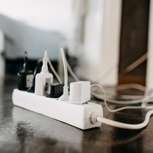 Est-il dangereux de brancher plusieurs multiprises en cascade ?