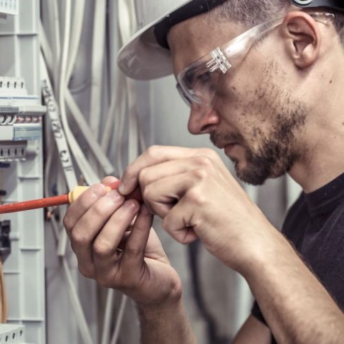 Rallonger un fil électrique précautions et techniques