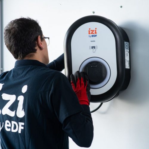 Electricien IRVE : un professionnel indispensable pour la recharge à domicile