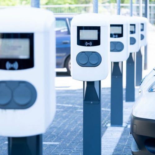 Combien y a-t-il de points de recharge accessibles au public en France ?