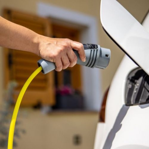 Prise Green’Up : fonctionnement, avantages, coût et installation